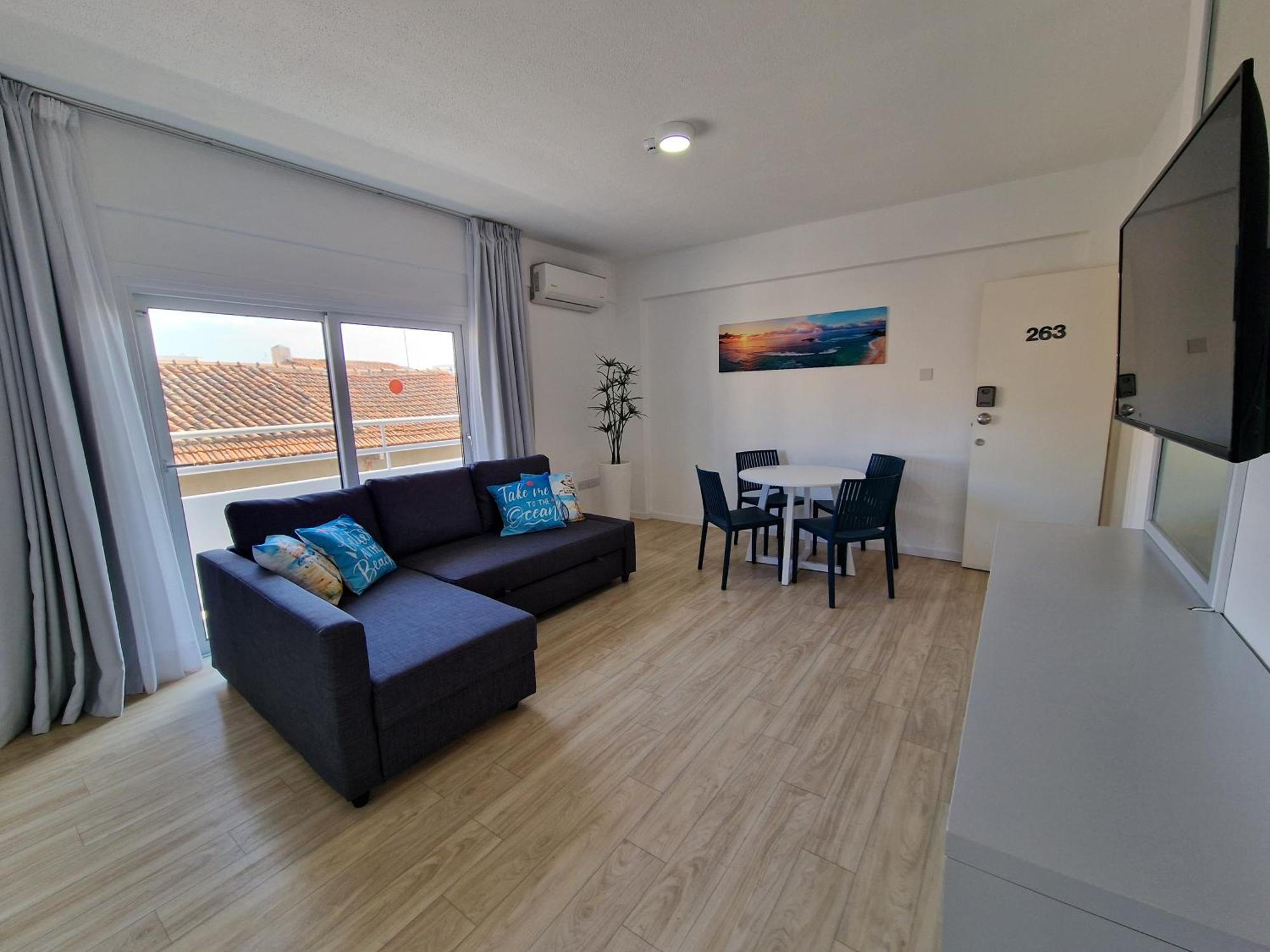 Kitieos Central Apts 100M From Finikoudes Beach Larnaca Luaran gambar