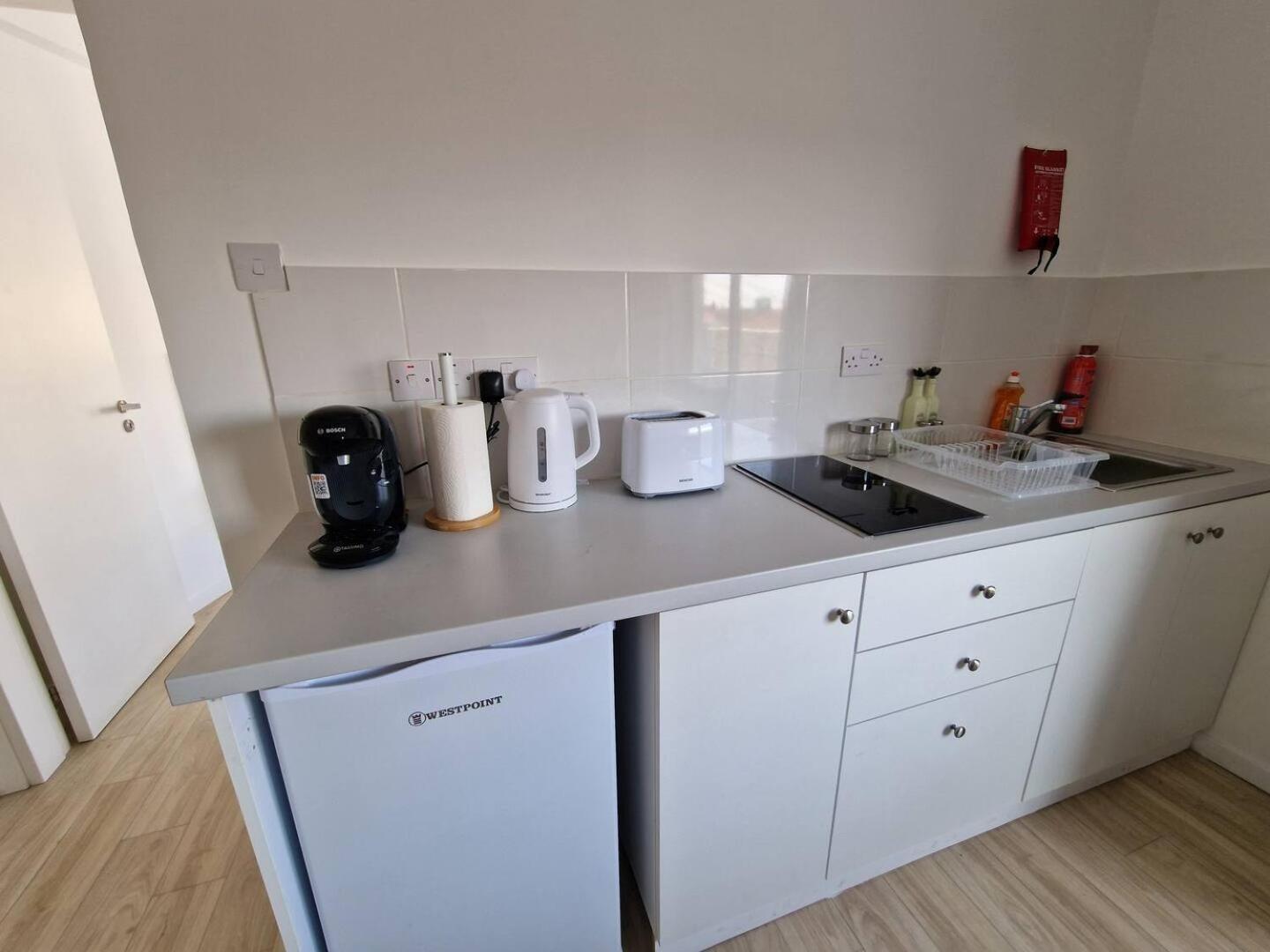 Kitieos Central Apts 100M From Finikoudes Beach Larnaca Luaran gambar