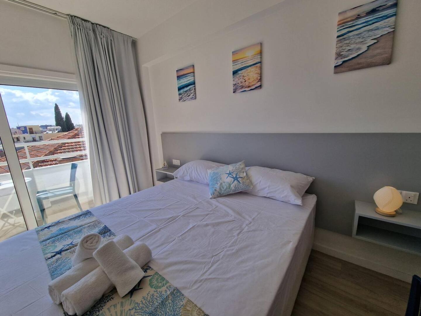 Kitieos Central Apts 100M From Finikoudes Beach Larnaca Luaran gambar