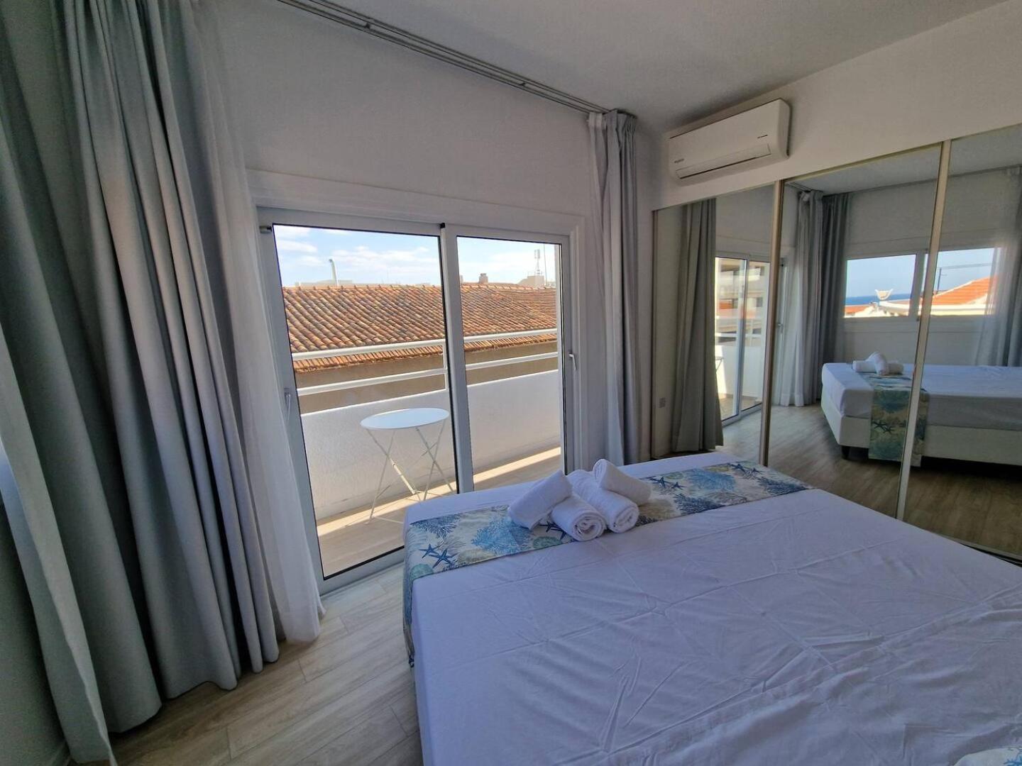 Kitieos Central Apts 100M From Finikoudes Beach Larnaca Luaran gambar