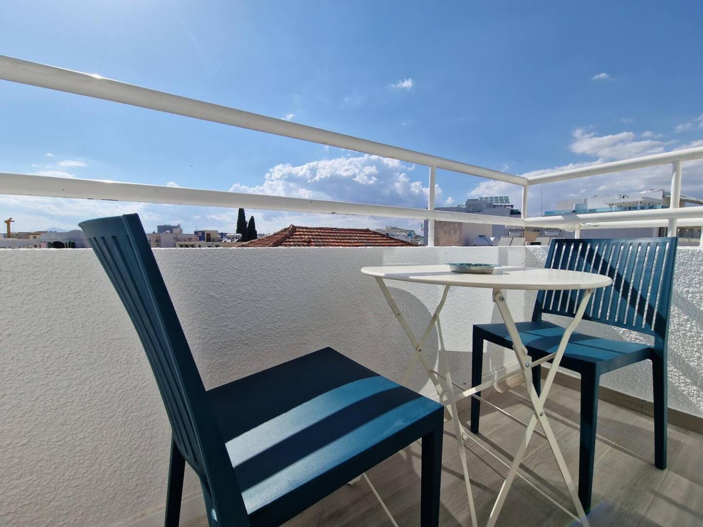 Kitieos Central Apts 100M From Finikoudes Beach Larnaca Luaran gambar